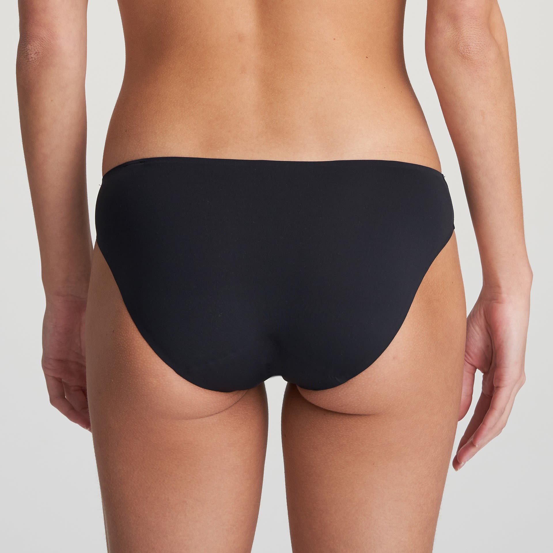 Marie Jo Tom Brief