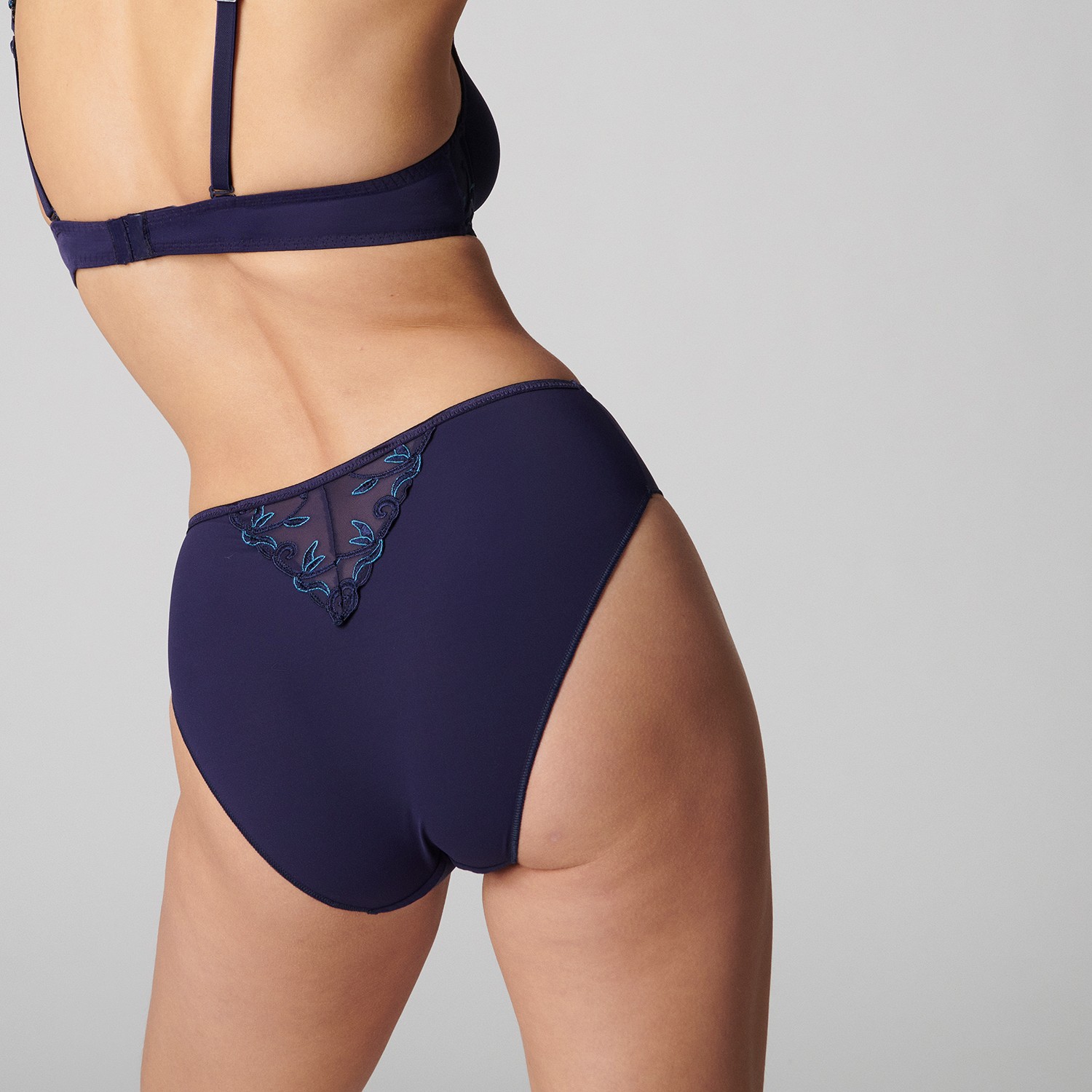 Simone Pérèle Andora Full Brief