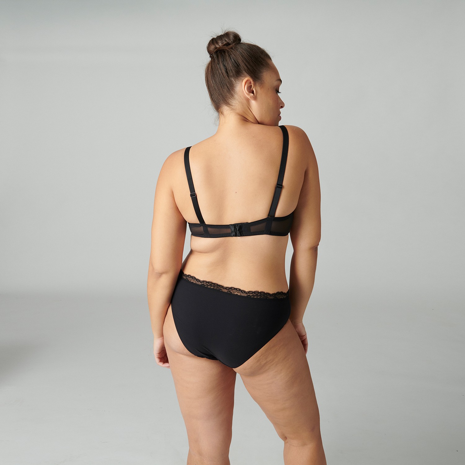 Simone Pérèle Exotica Brief