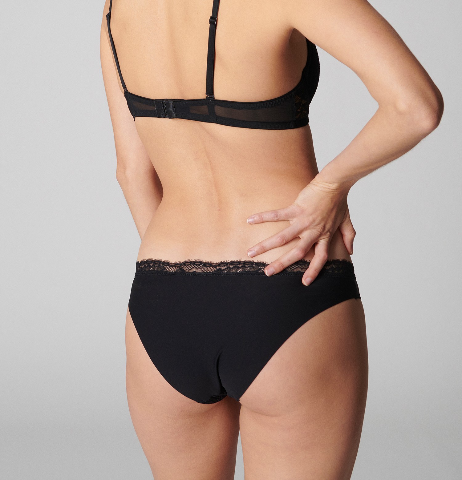 Simone Pérèle Exotica Brief