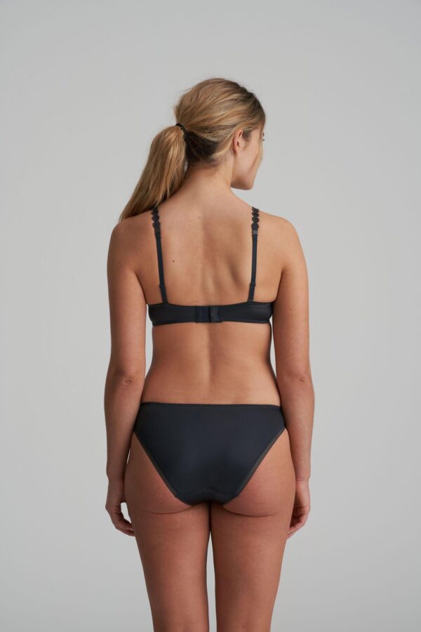 Marie Jo Tom Brief
