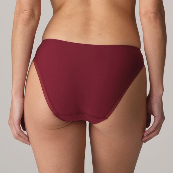 Marie Jo Tom Brief