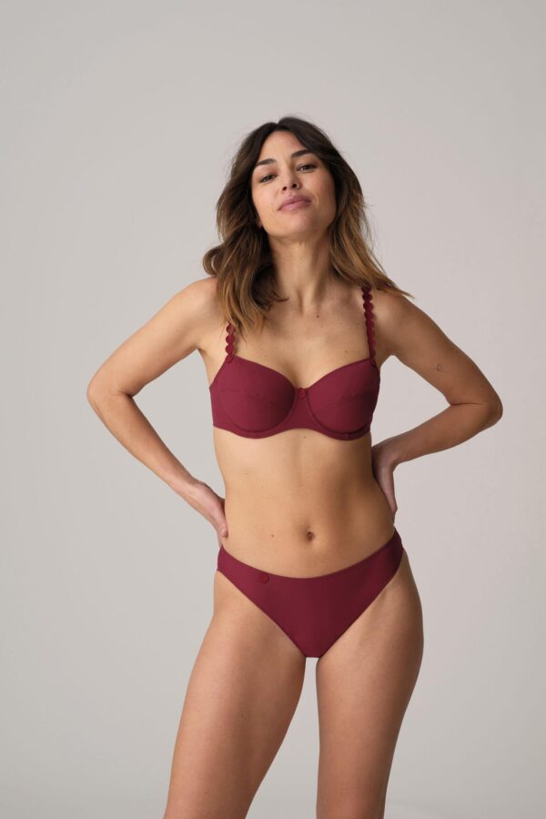 Marie Jo Tom Brief