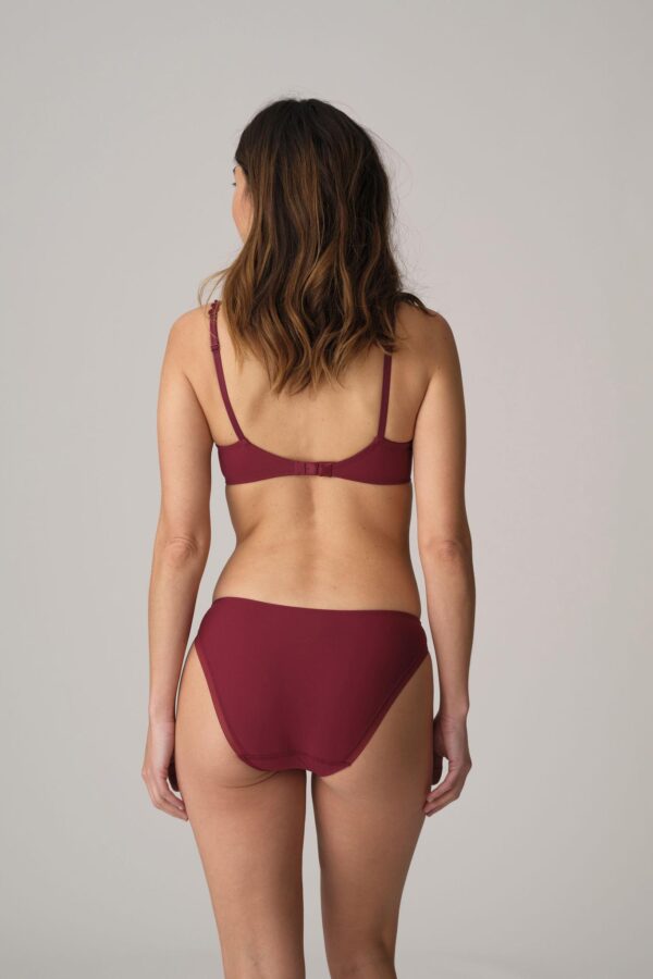Marie Jo Tom Brief