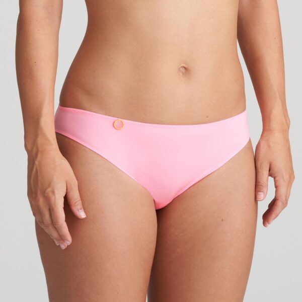 Marie Jo Tom Brief